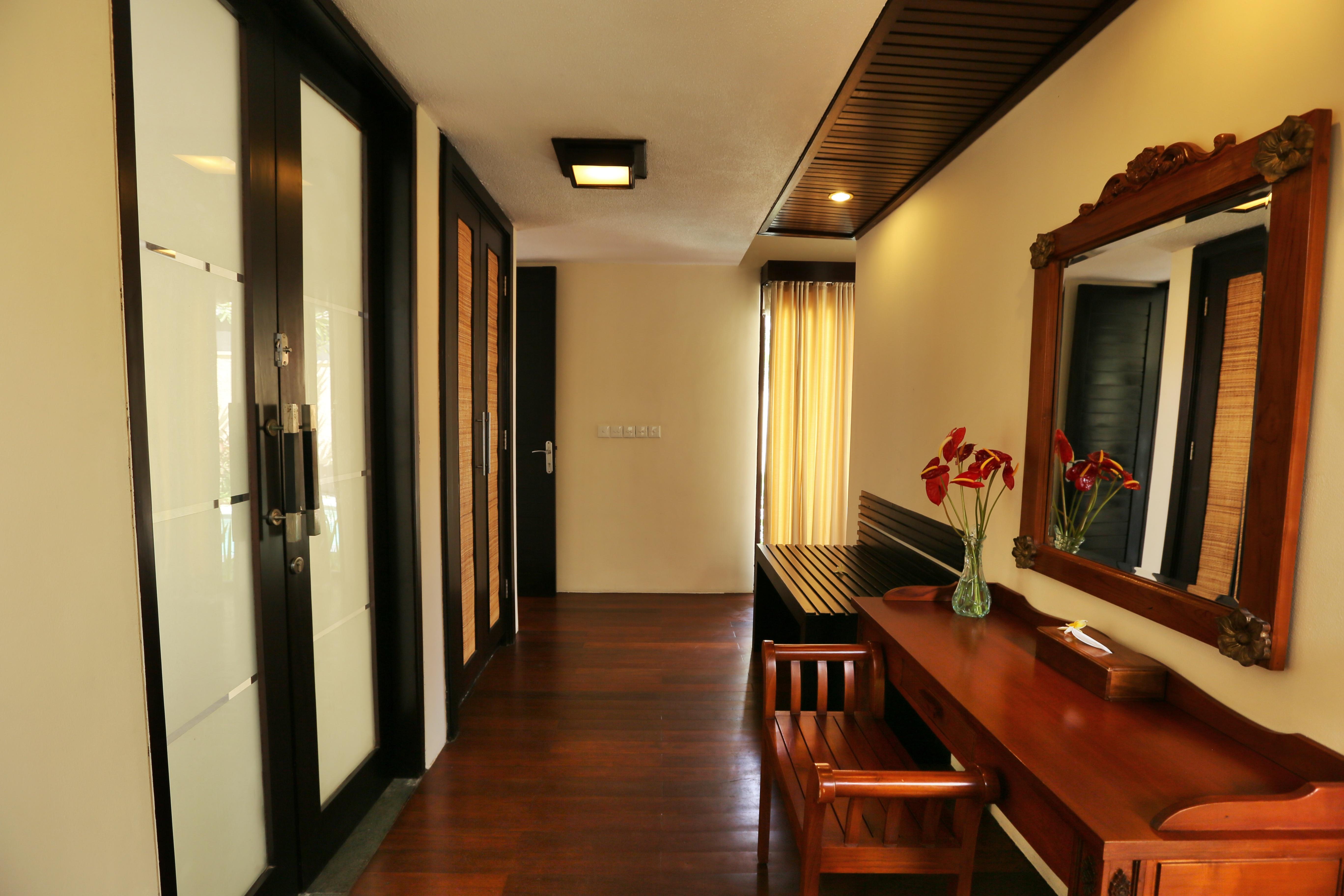 The Sanyas Suite Seminyak Exterior foto