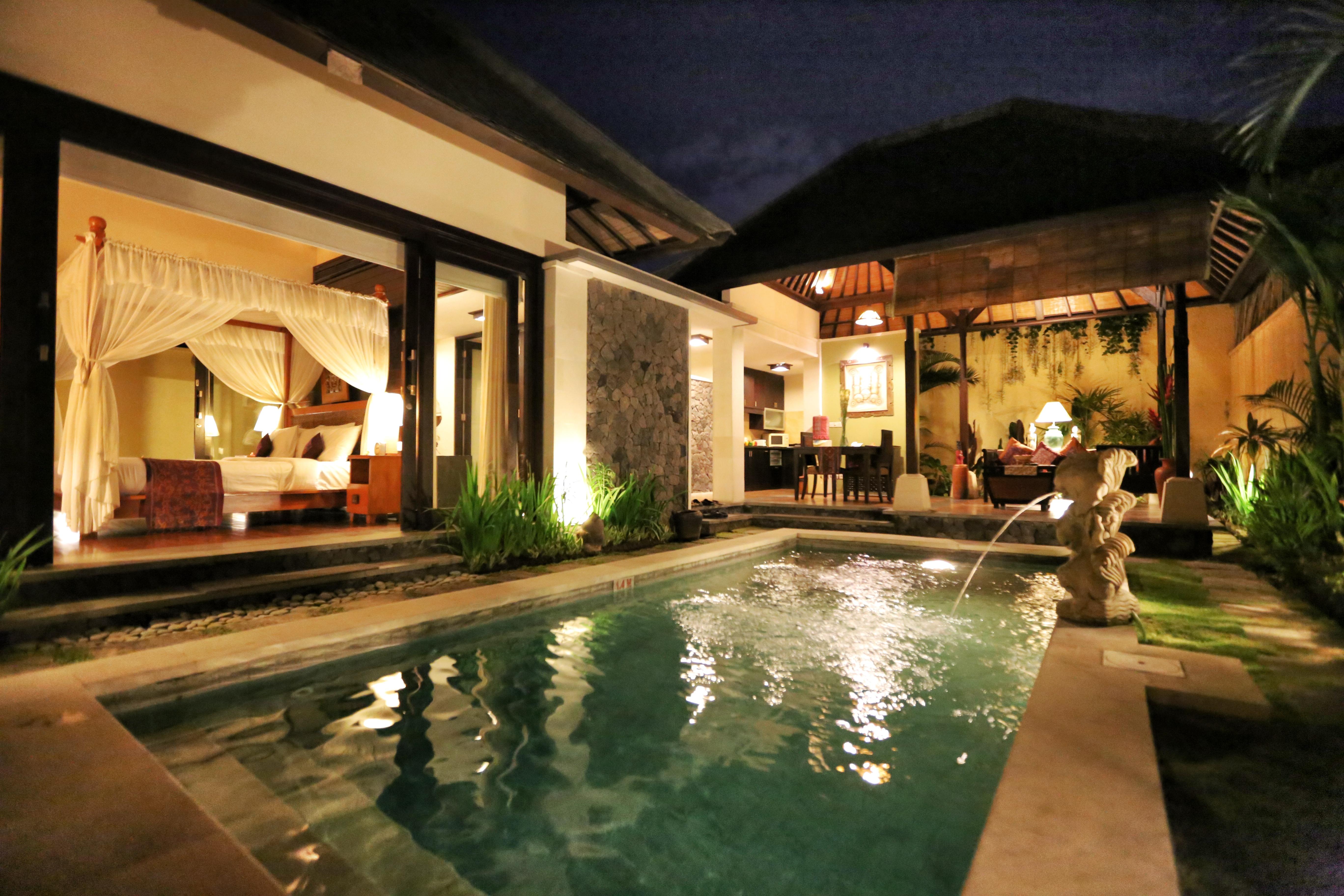 The Sanyas Suite Seminyak Exterior foto