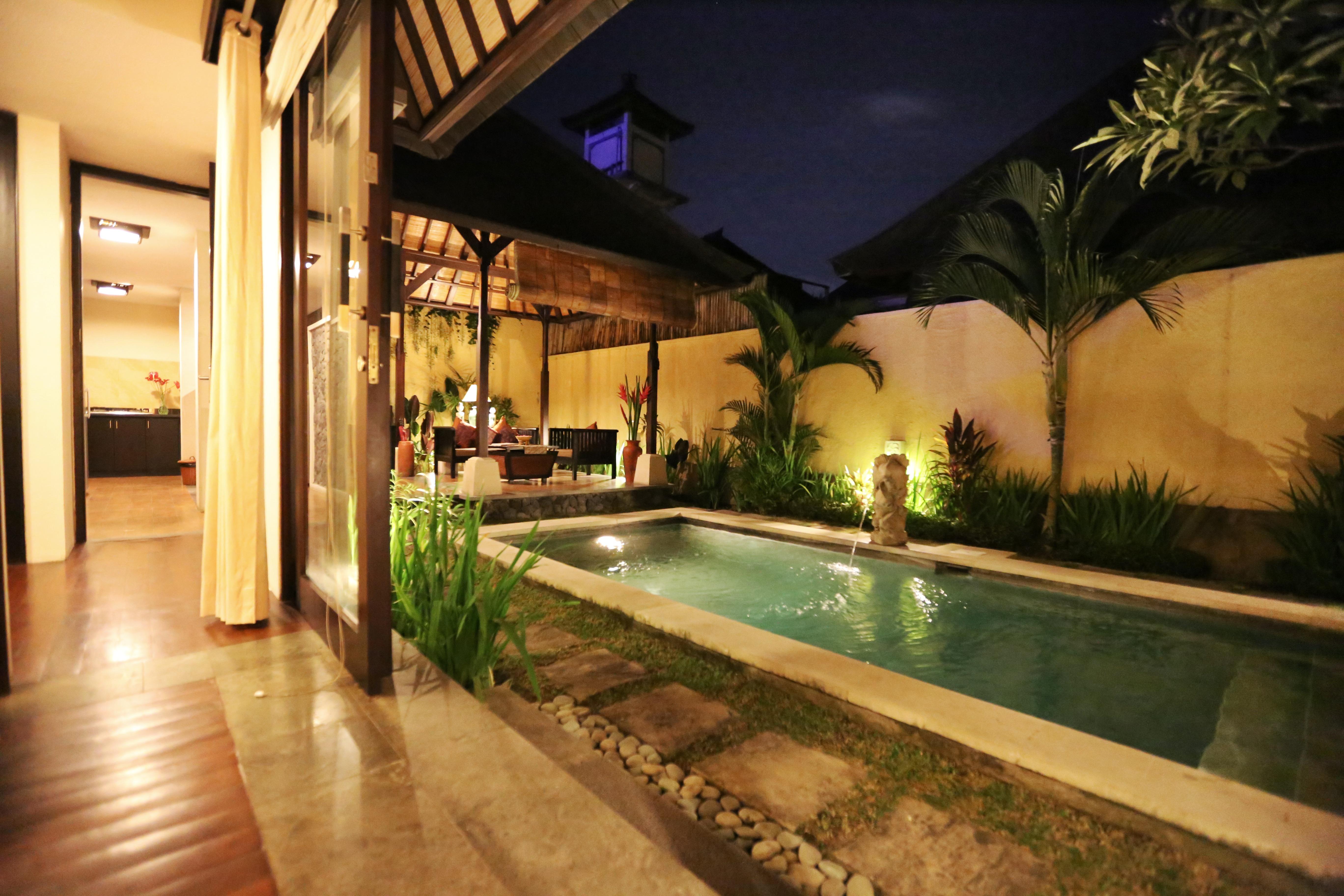 The Sanyas Suite Seminyak Exterior foto