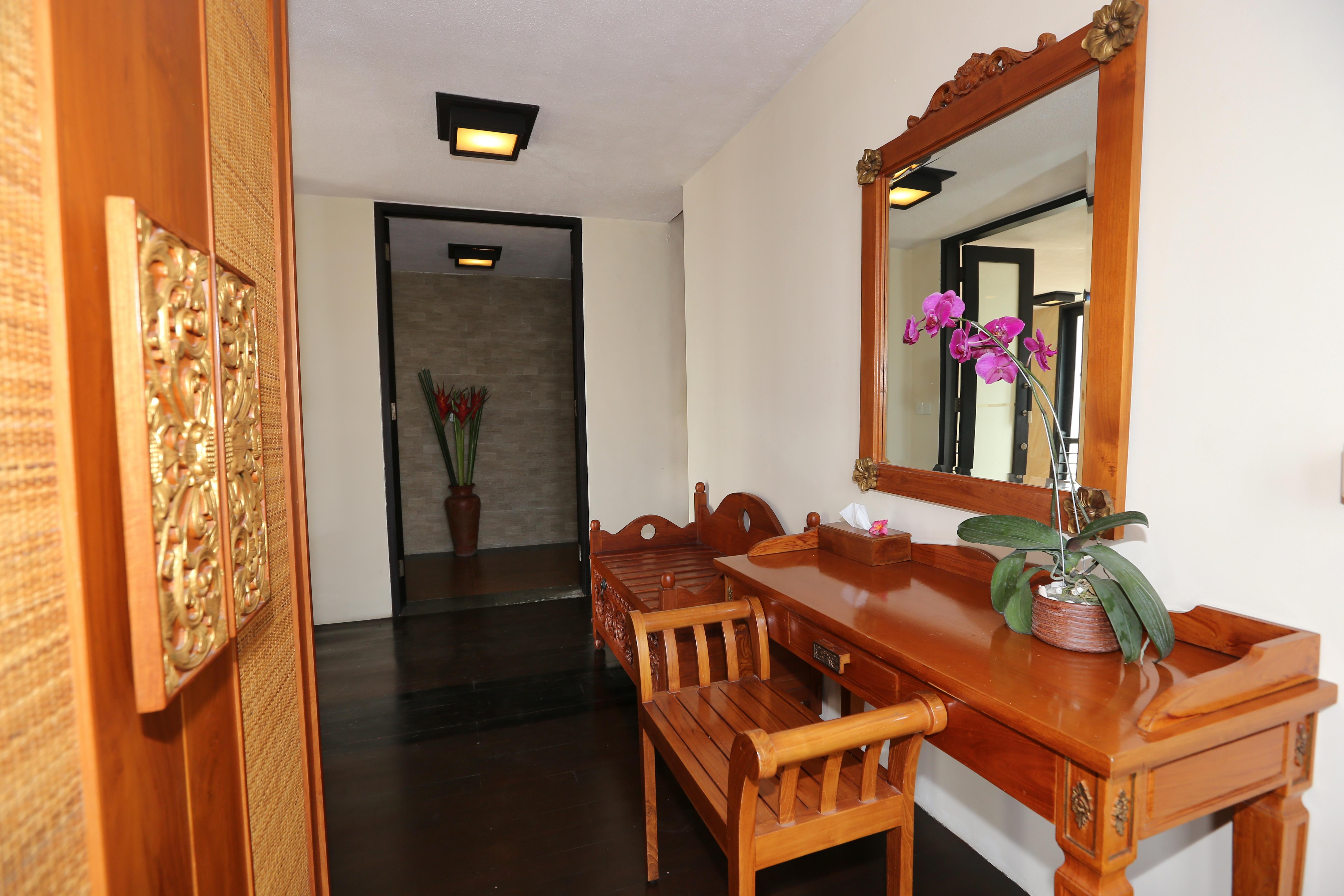 The Sanyas Suite Seminyak Exterior foto